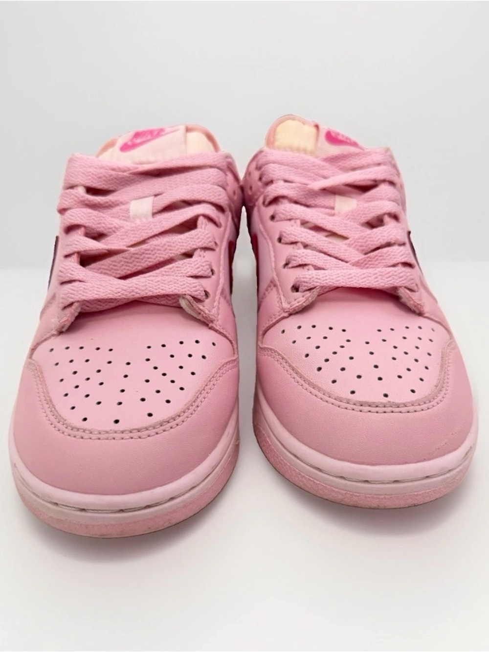 Nike Dunk Low Sneakers shoes Triple Pink GS Youth Size 5.5Y Women 7 DH9765-600 - Picture 4 of 7